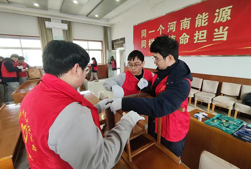 濮阳园区：发展学雷锋自愿服务活动